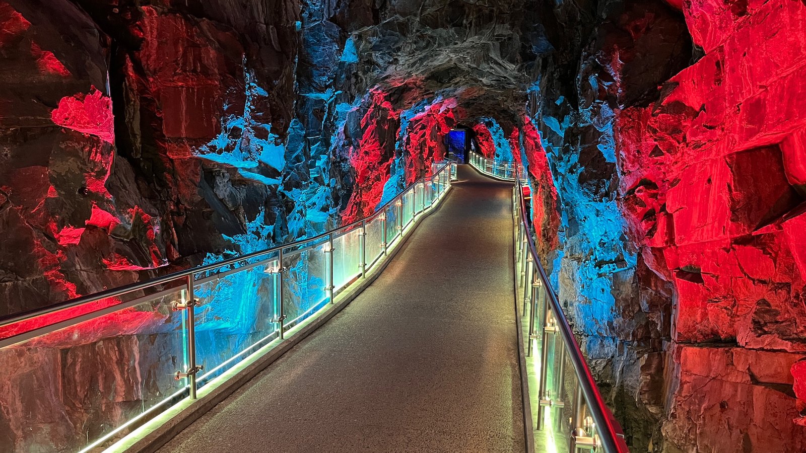 Audrey Cherevaty – Science North Tunnel – 2nd
